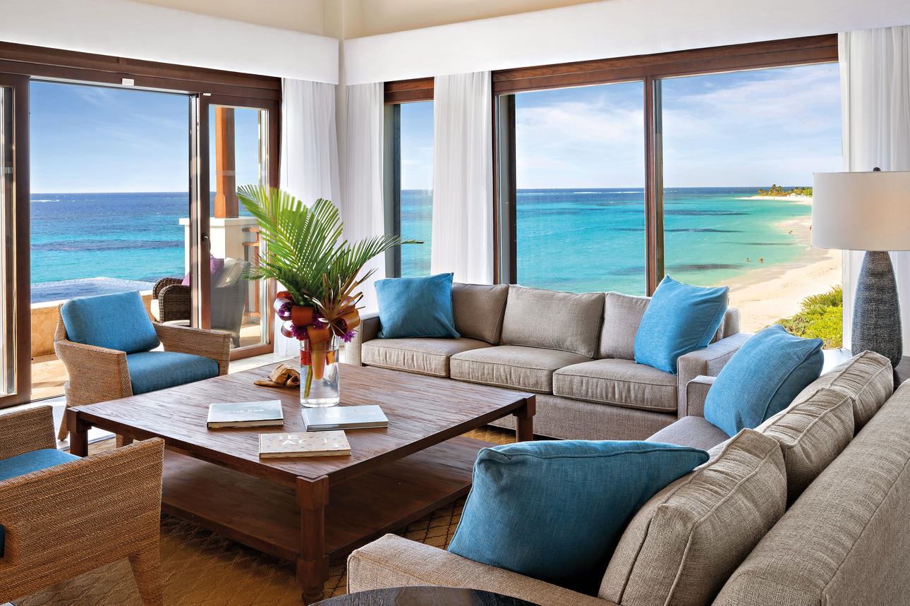 Zemi Beach House - 2-Bedroom Premium Beach Front Suite