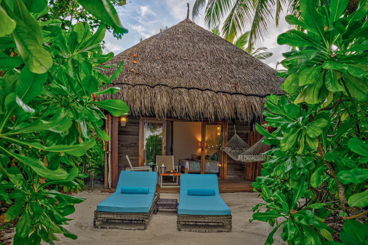 Constance Moofushi Resort - Beach Villa