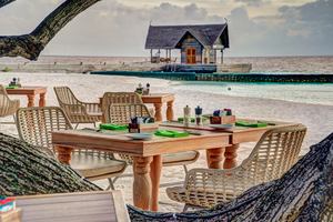 Constance Moofushi Resort - Restaurants/Cafes